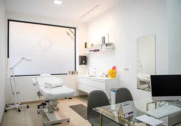 Tratamientos Clínica Mulet. Unidad capilar. Puerto de Sagunto (Valencia).